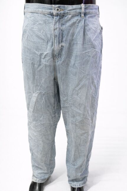 Light-wash blue baggy denim jeans